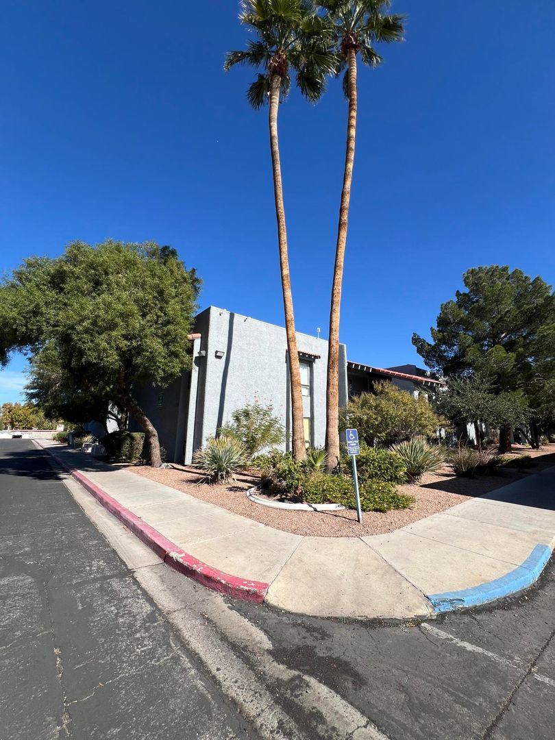 Las Vegas Apartment: 5175 Caliente Street, Unit 122