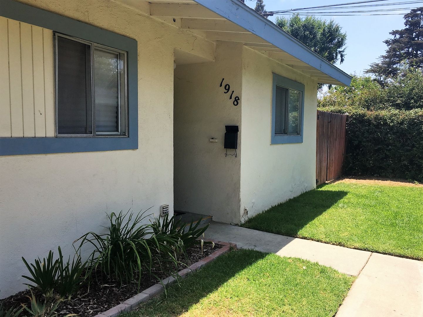 Orange Apartment: 19XX E. Rose Ave.