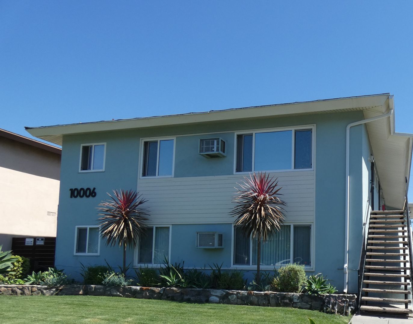 Whittier Apartment: 10006 Ben Hur Ave.