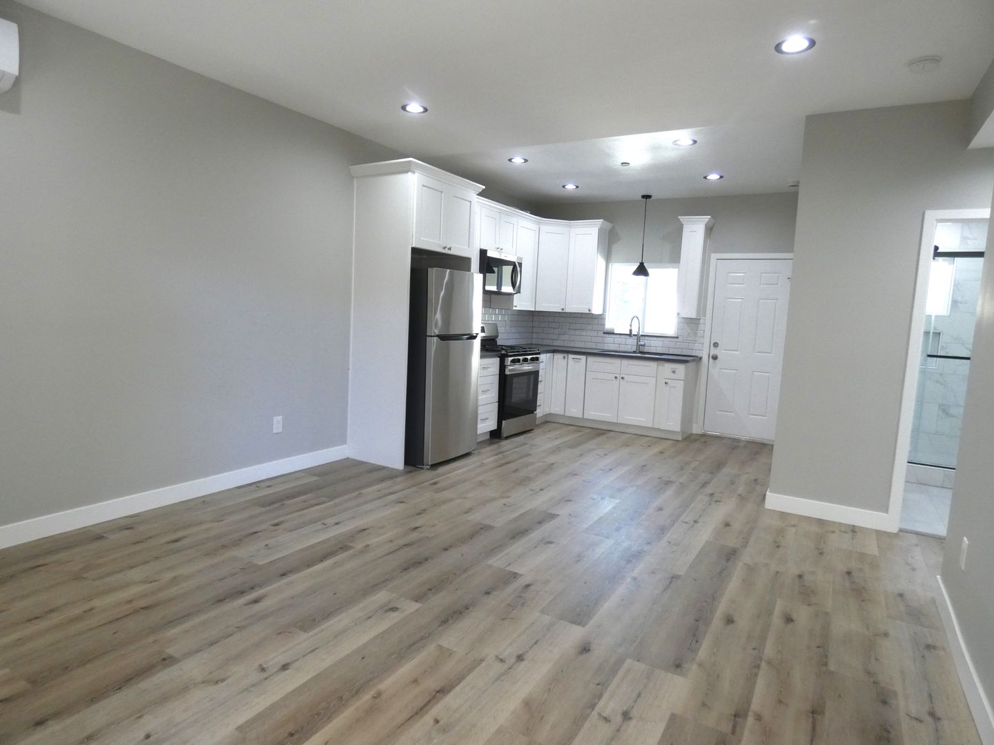 Whittier Apartment: 13522 Leffingwell Road