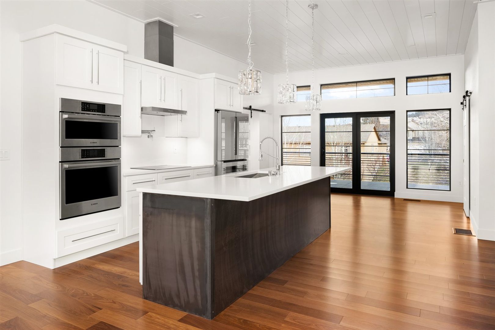 Spokane House: 3328 East 55th Avenue