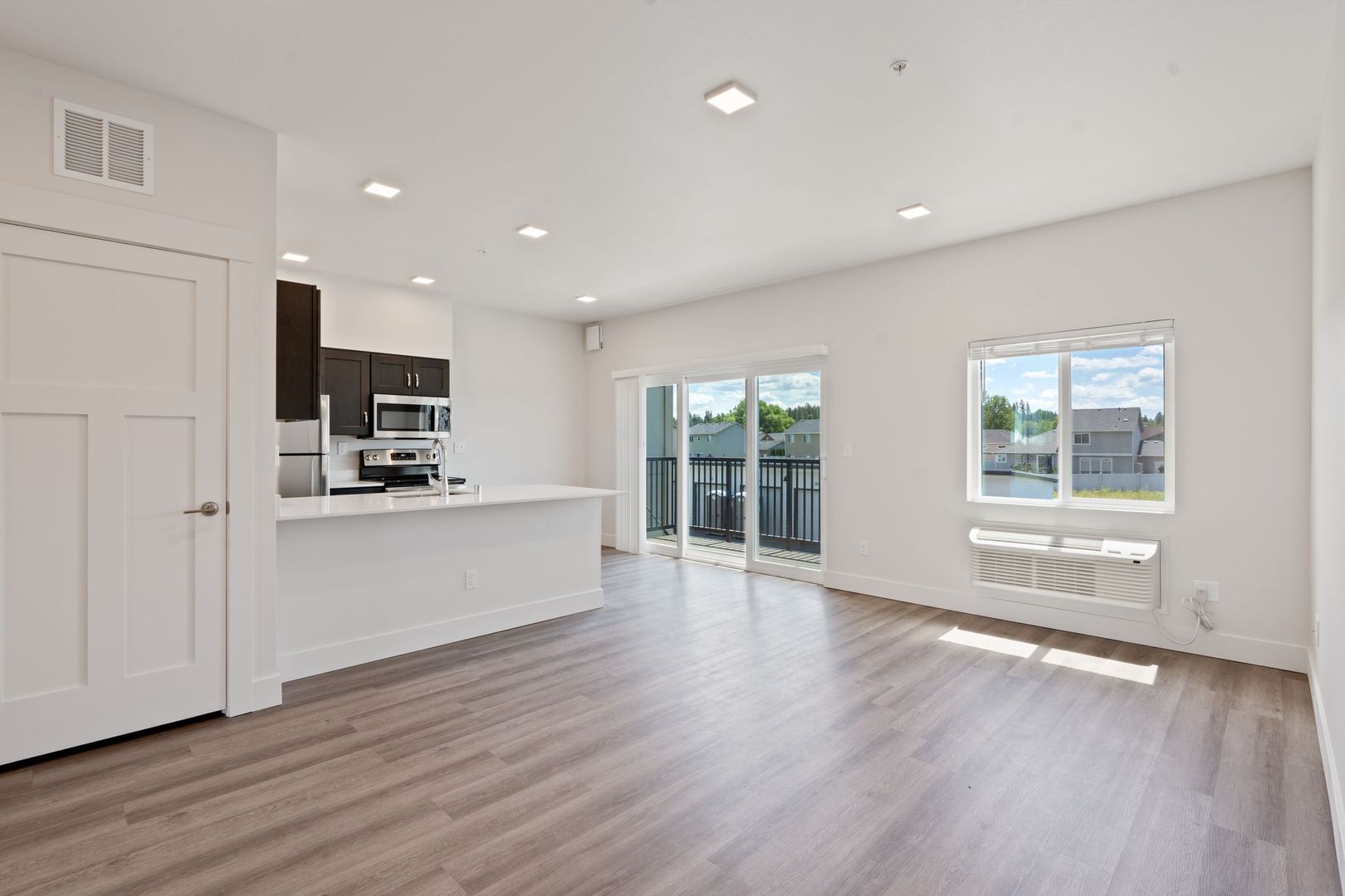 Medical Lake Apartment: 9907 W Aero Road