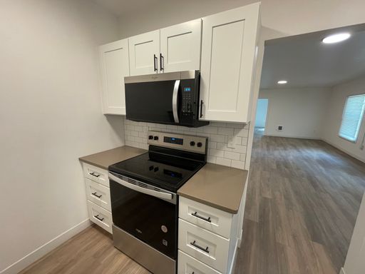 Listing photo thumbnail