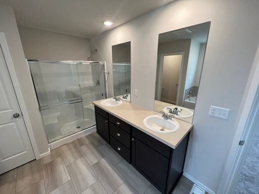 Listing photo thumbnail