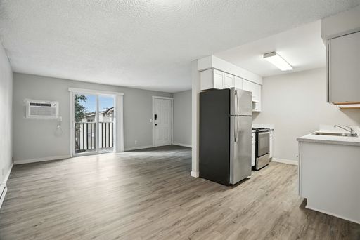 Spacious 1 Bedroom Near Hillyard District *Available 9/15* – photo 1