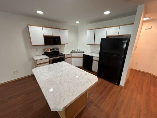 Listing photo thumbnail