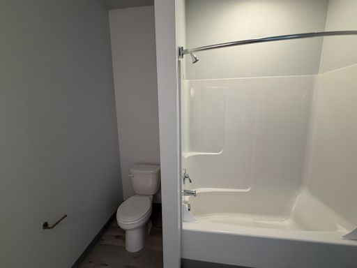 Listing photo thumbnail