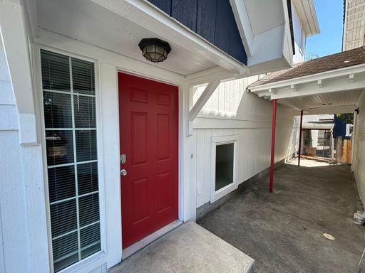 Listing photo thumbnail