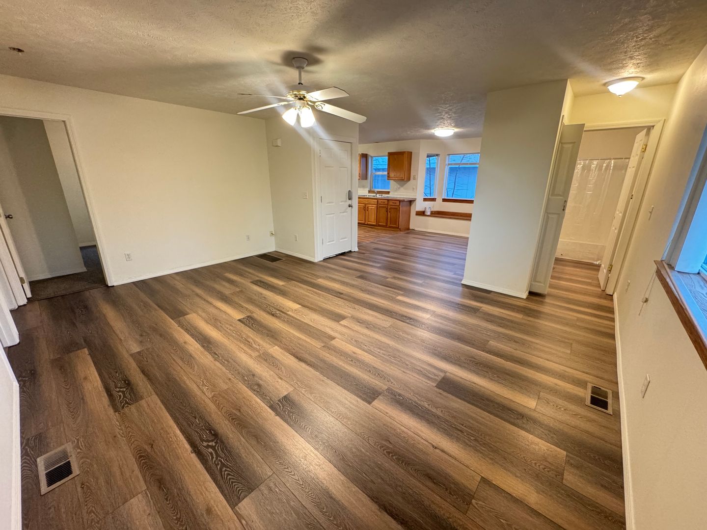 Spokane Apartment: 807 E Mission Ave