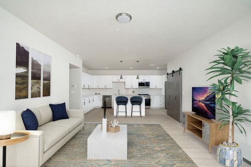 Listing photo thumbnail