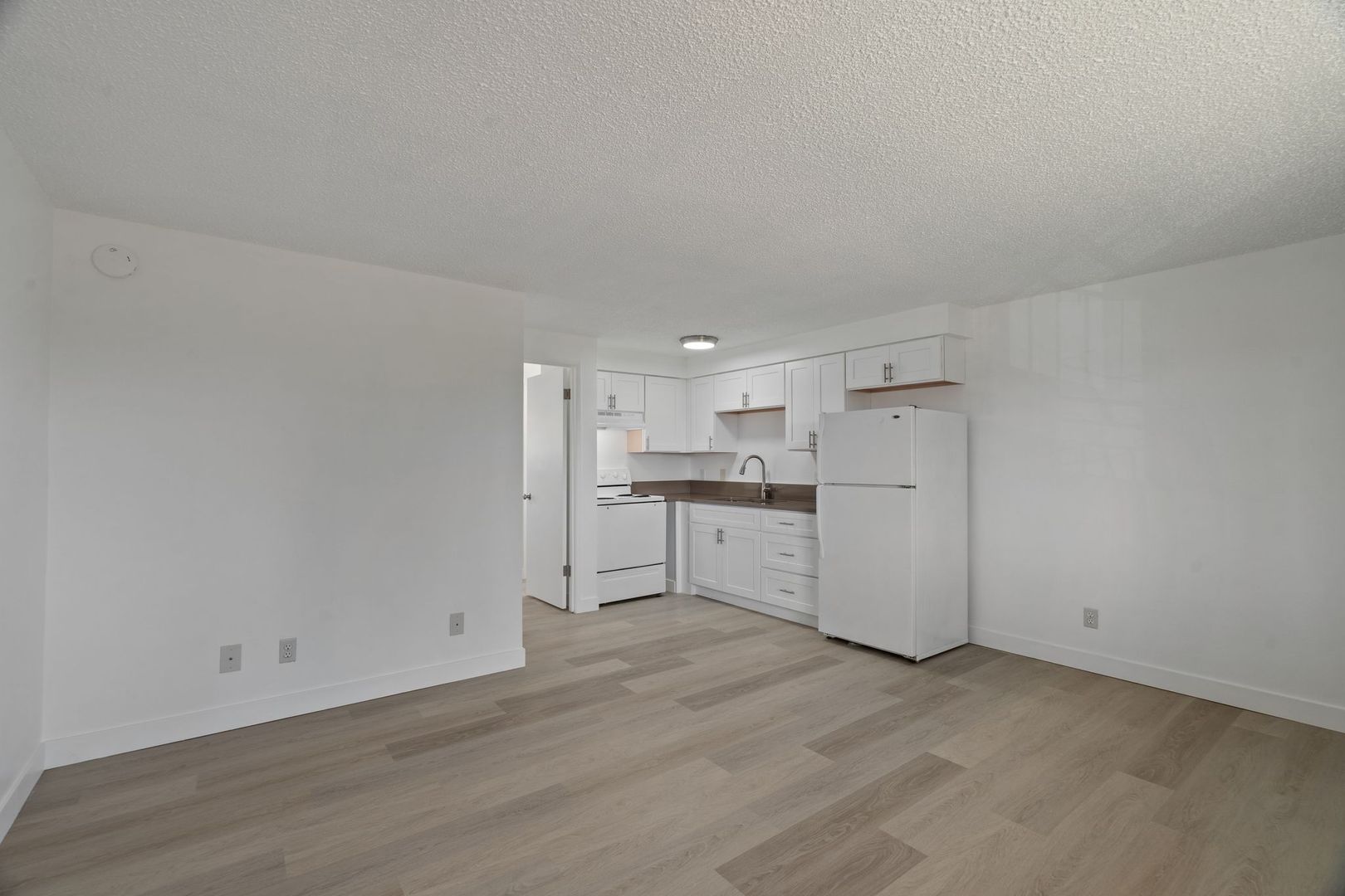 Cheney Apartment: 18 & 28 West 2nd