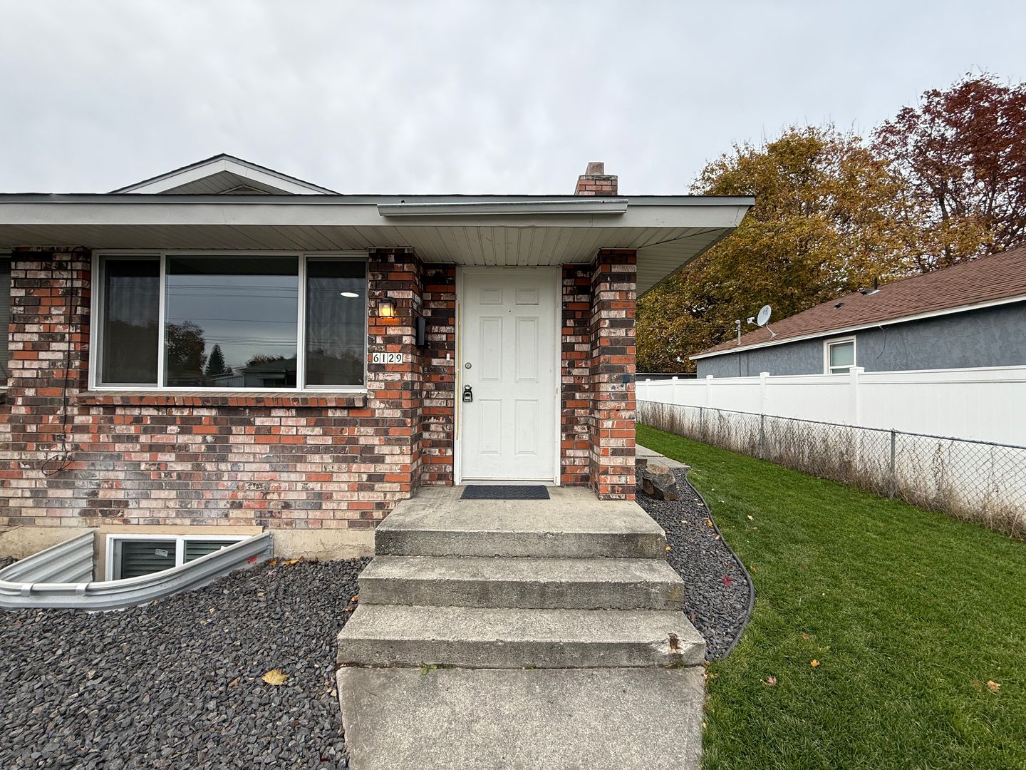 Spokane Apartment: 6127 N Standard St