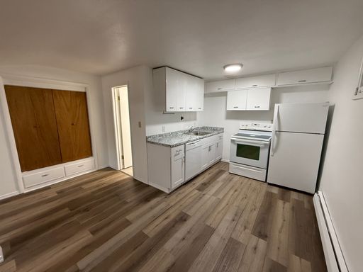 Listing photo thumbnail