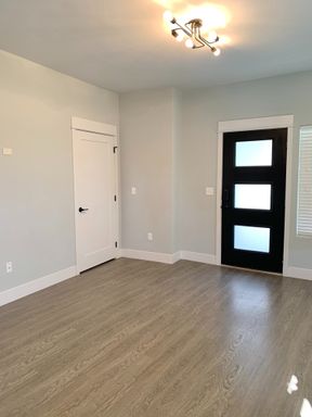 Listing photo thumbnail