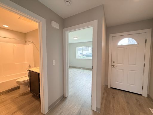 Listing photo thumbnail