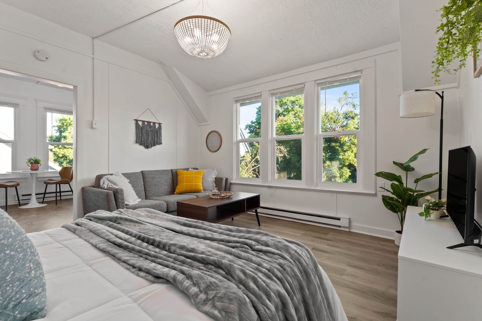 Spokane Apartment: 828 West Mansfield