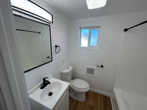 Listing photo thumbnail