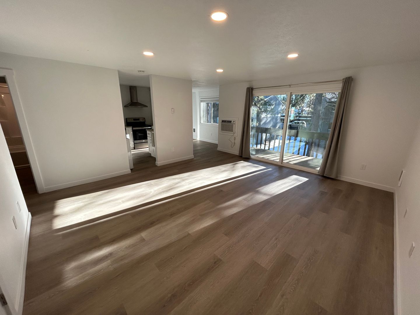 Spokane Valley Apartment: 10211 East 14th Avenue