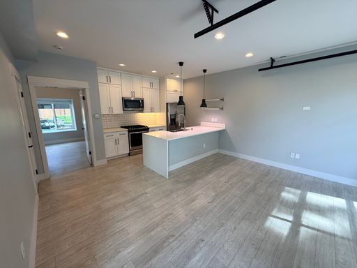 Listing photo thumbnail