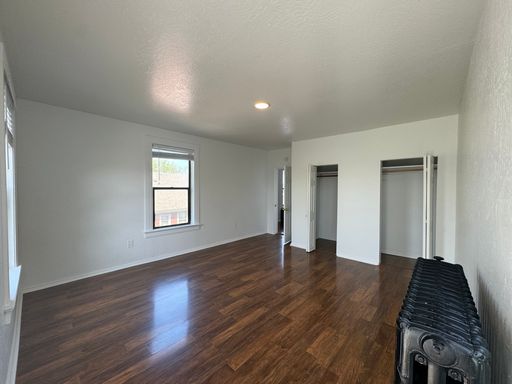 Listing photo thumbnail