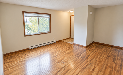 Listing photo thumbnail