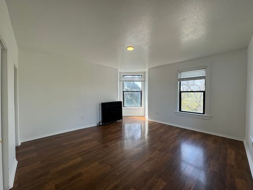 Listing photo thumbnail