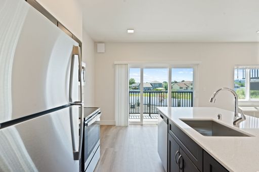 Listing photo thumbnail
