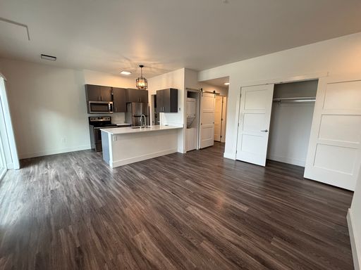 Listing photo thumbnail