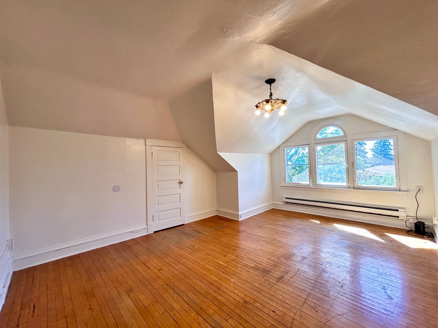 Spokane Apartment: 927 South Adams Street