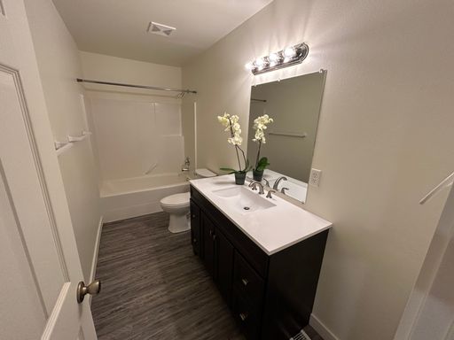 Listing photo thumbnail