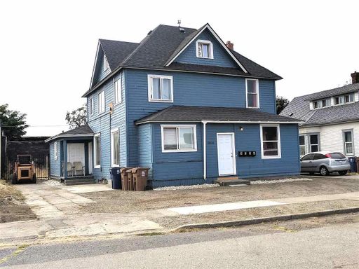 Listing photo thumbnail