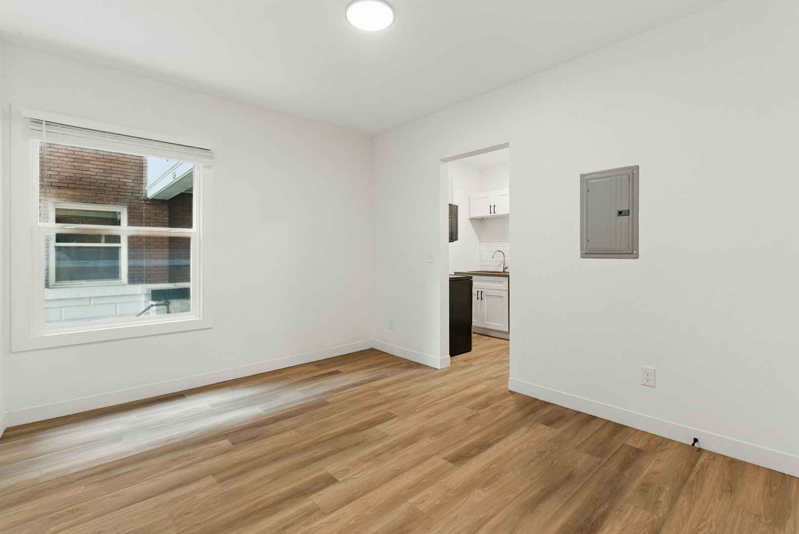 Spokane Apartment: 206 W 8th Avenue