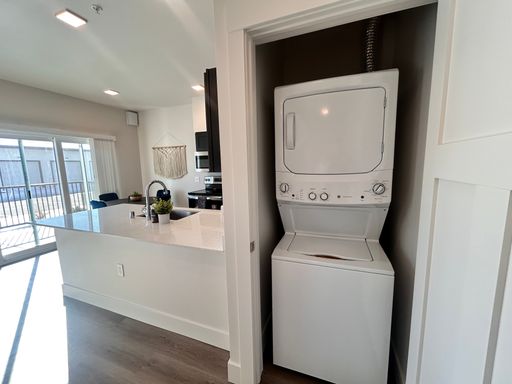Listing photo thumbnail