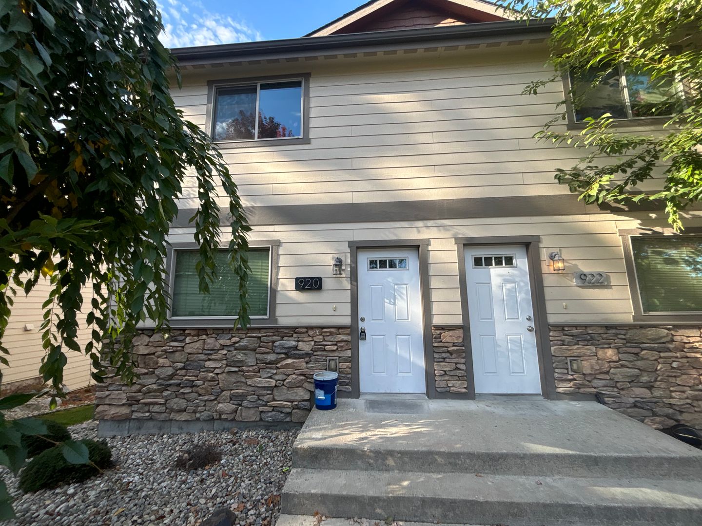 Spokane Apartment: 915-922 W Pirate Lane