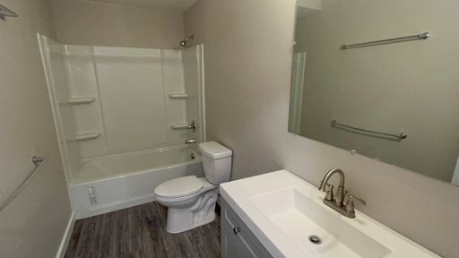 Listing photo thumbnail