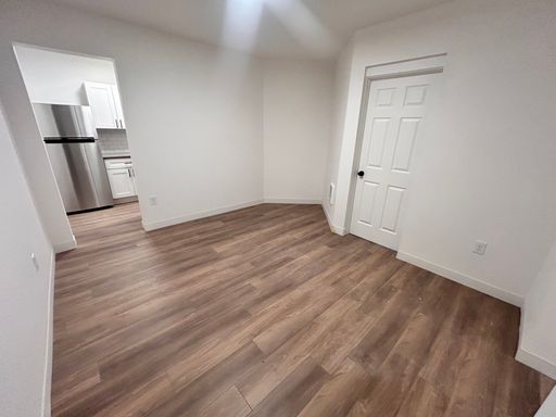 Listing photo thumbnail