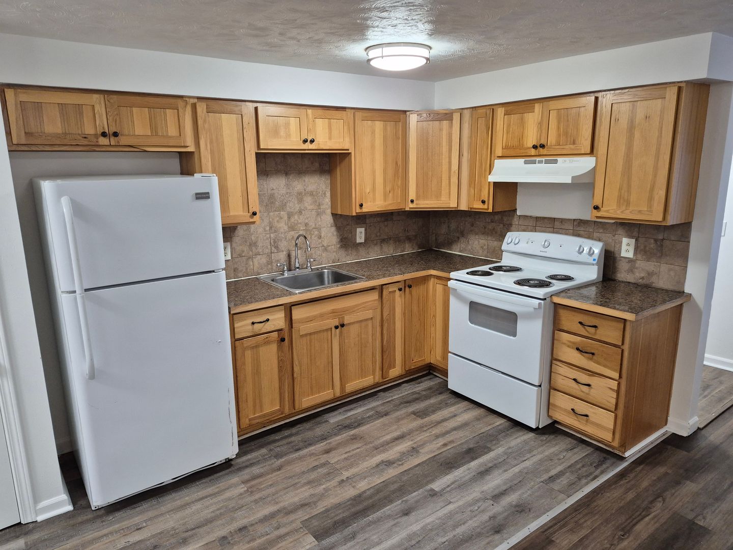 Spokane Apartment: 911 East Indiana Avenue