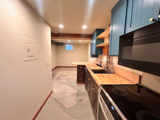 Listing photo thumbnail