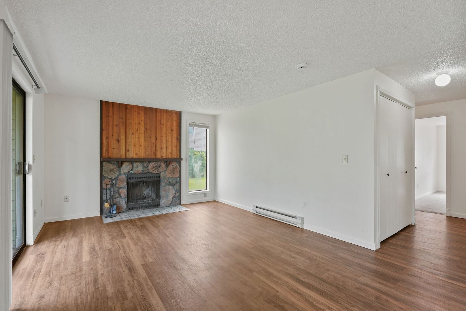 2210 - 2212 N Houk Rd
