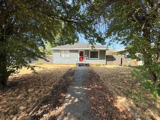 Charming 3 Bed, 1 Bath Home in Spokane! – photo 1
