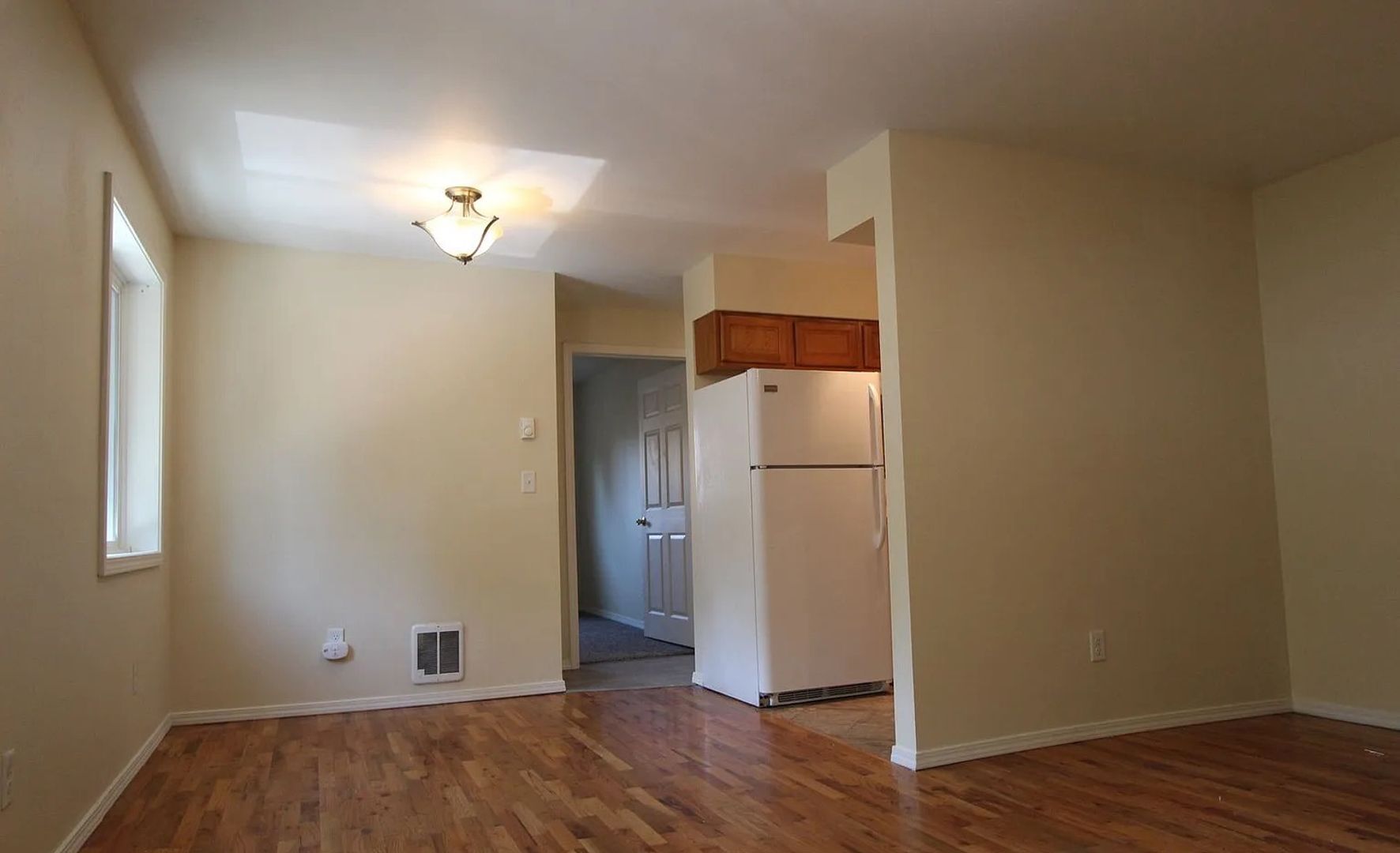 Spokane Apartment: 1405 West 8th Ave