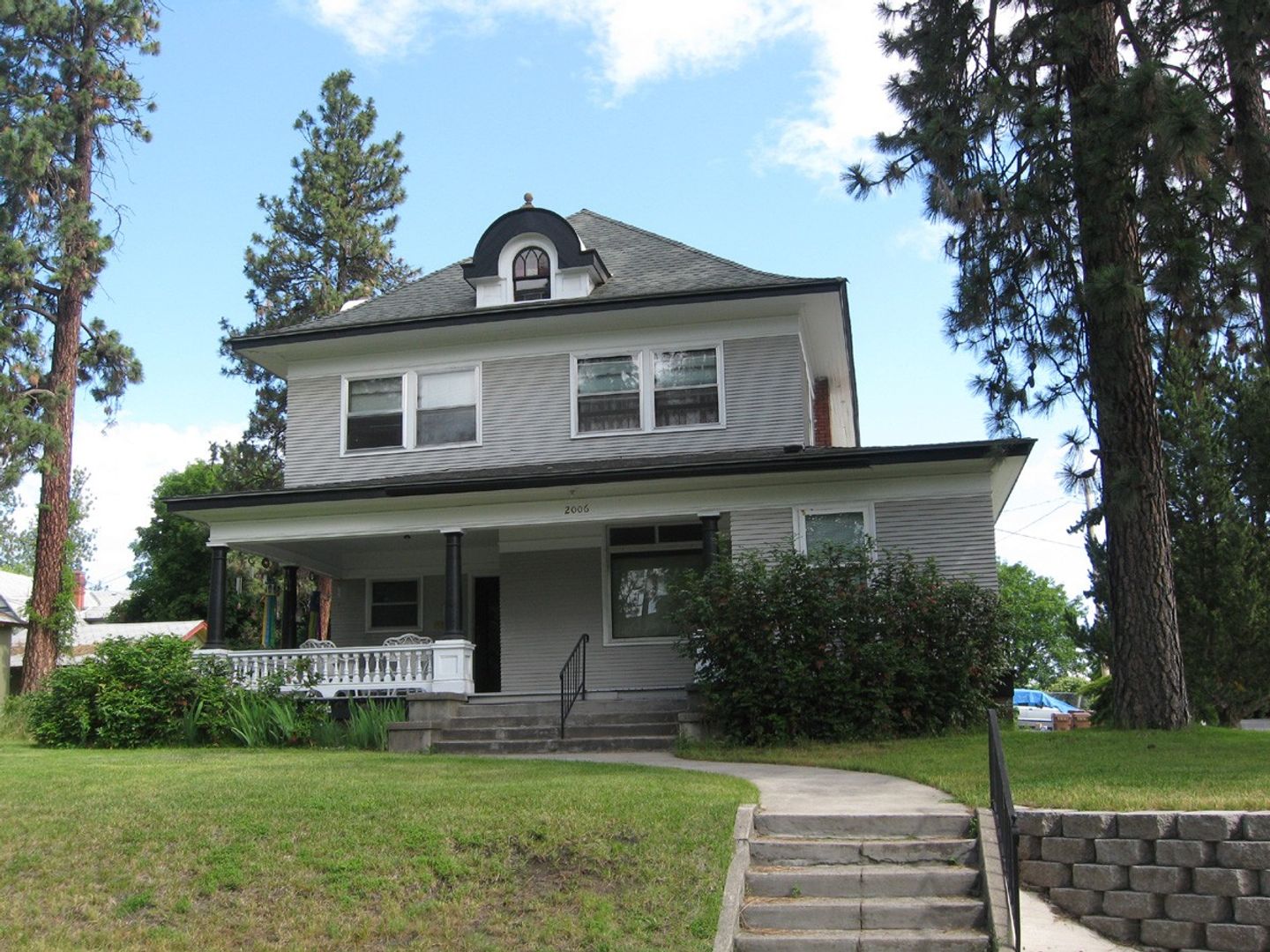 Spokane Apartment: 2006 West 3rd Avenue