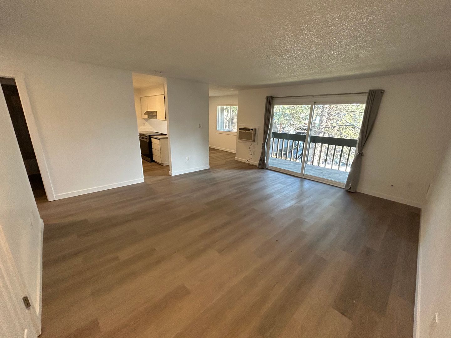 Spokane Valley Apartment: 10211 E 14th Ave