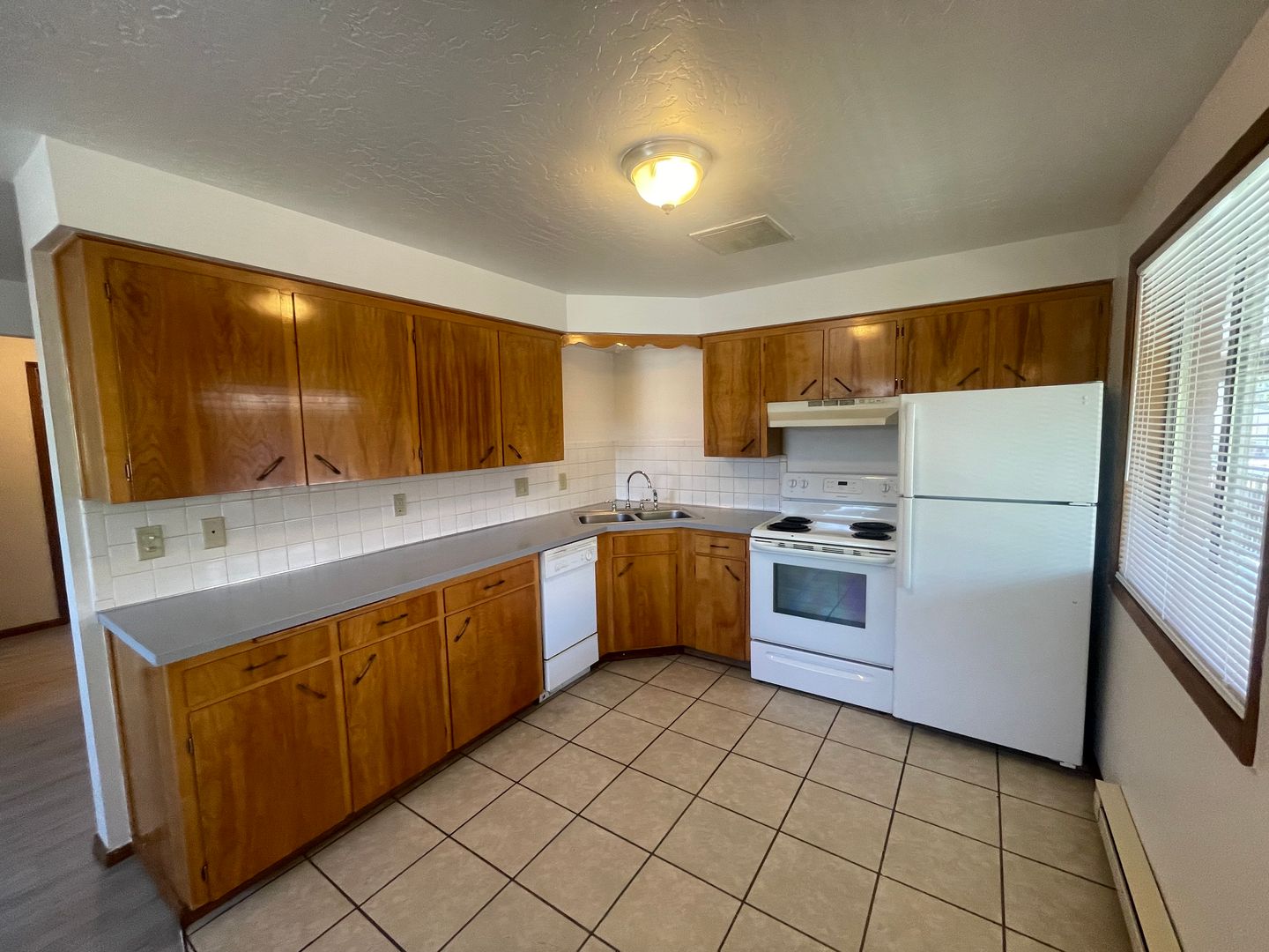 Spokane Apartment: 6021 - 6025 North Mayfair Street