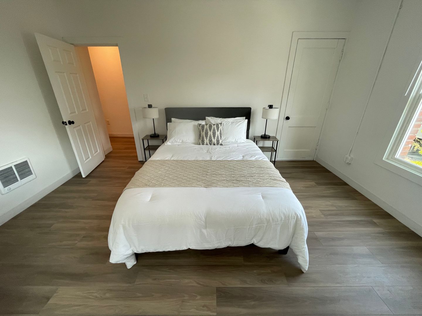 Spokane Apartment: 206 W 8th Avenue