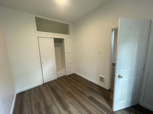 Listing photo thumbnail