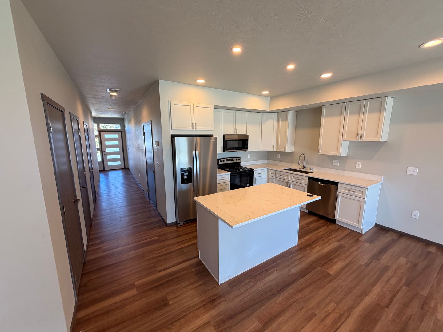 Spokane Apartment: 2016 East Vanetta Avenue