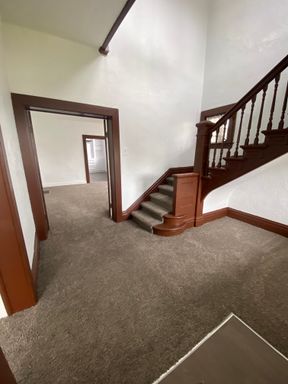 Listing photo thumbnail