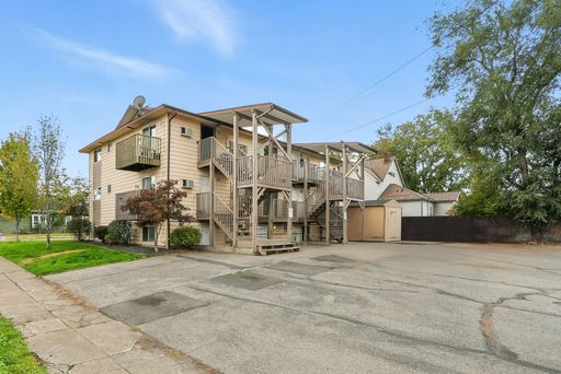 Listing photo thumbnail