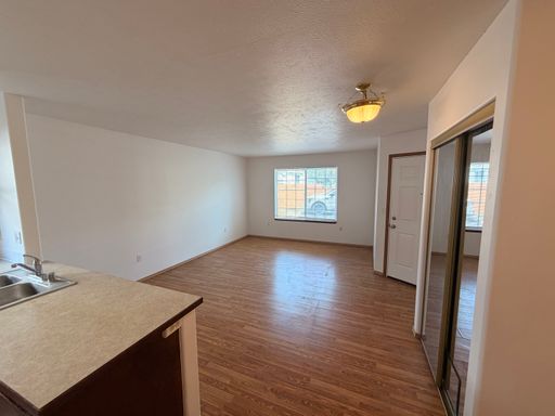 Listing photo thumbnail